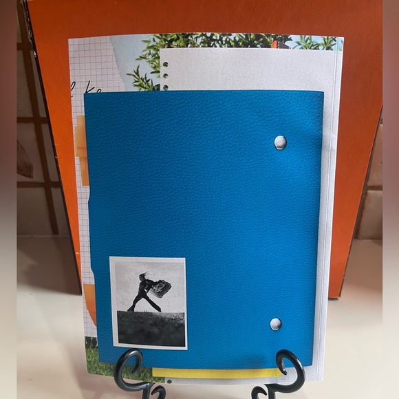 Hermes Magazine Catalog (Spring~Summer 2022) - Picture 2 of 6